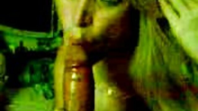 Porno Fisting mit junger pornos online hd Schönheit war im Begriff anzugreifen