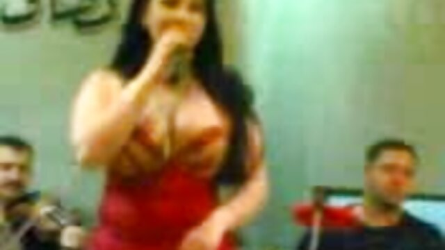 Porno Lehrerliebe bringt kostenlose pornos ohne anmeldung anschauen zwei Schüler nach Hause,