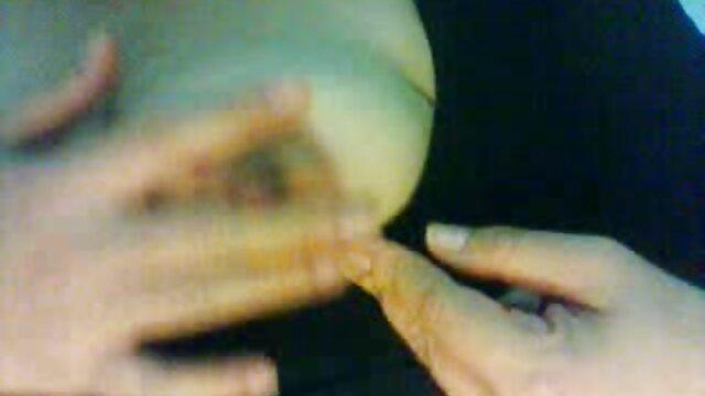 Porno Oma mit großen Titten sexfilme kostenlos online gucken finger Löcher und ein touch Brustwarzen